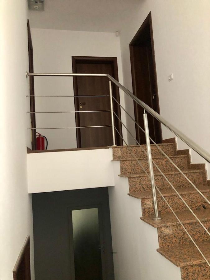 Vila Cu Trandafiri Cozy Apartments 2 Camere Bragadiru 외부 사진